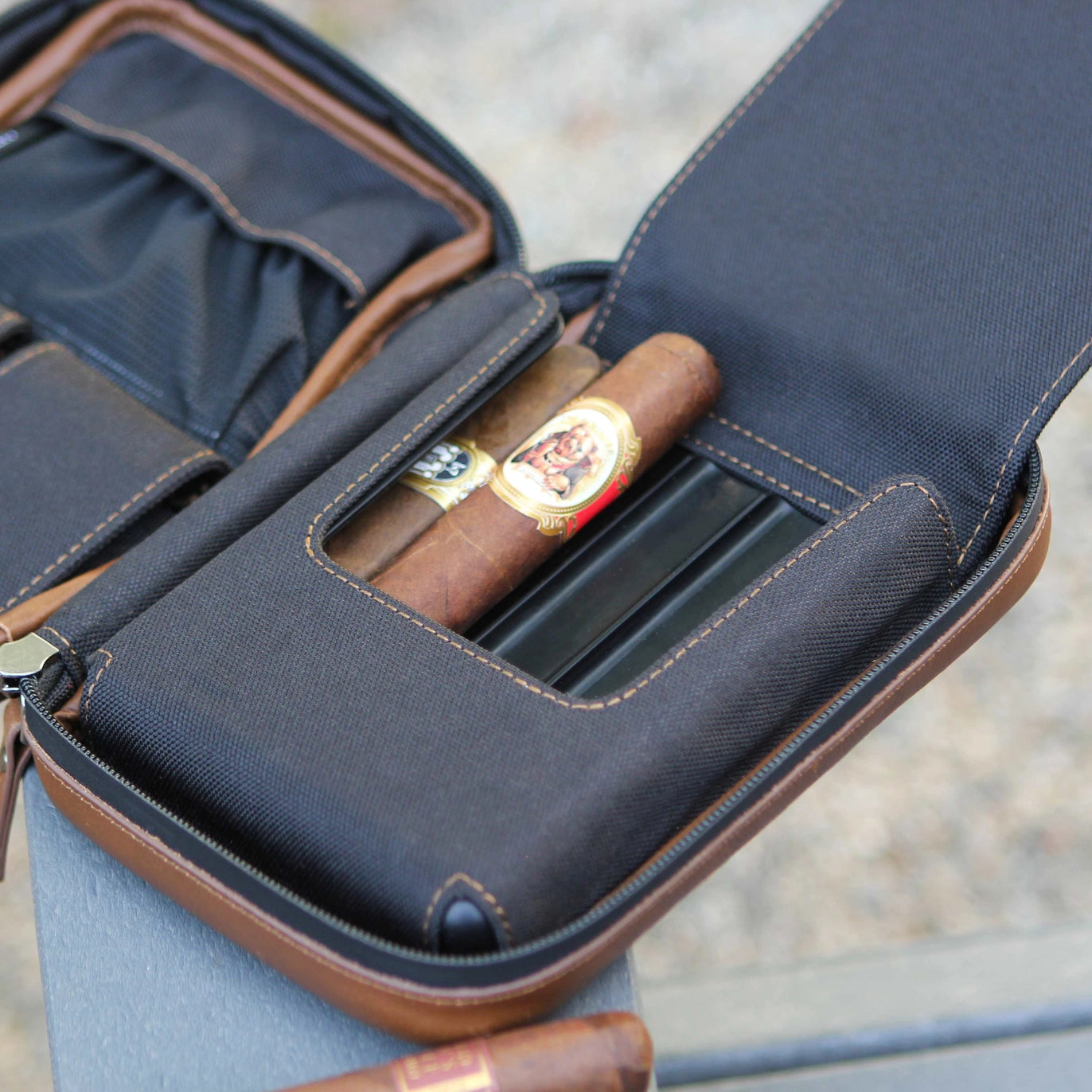 Flint Leather Travel Cigar Case – Brown.