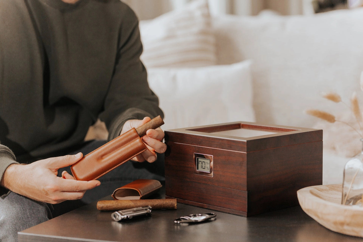 Renzo luxury glass-top cedar humidor with hygrometer - premium cigar storage box for aficionados